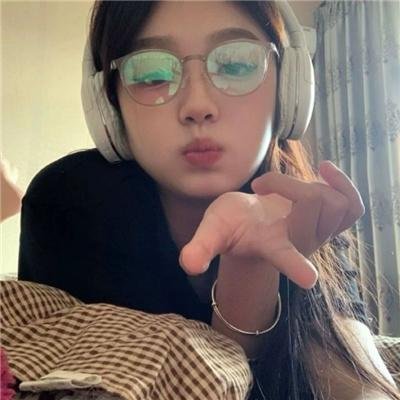 偶然之中的真情牵动两人心